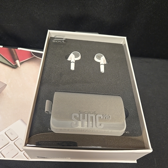 Soul Sync Pro Superior True Wireless Bluetooth Earbuds Dual Microphones & Case - Picture 3 of 6